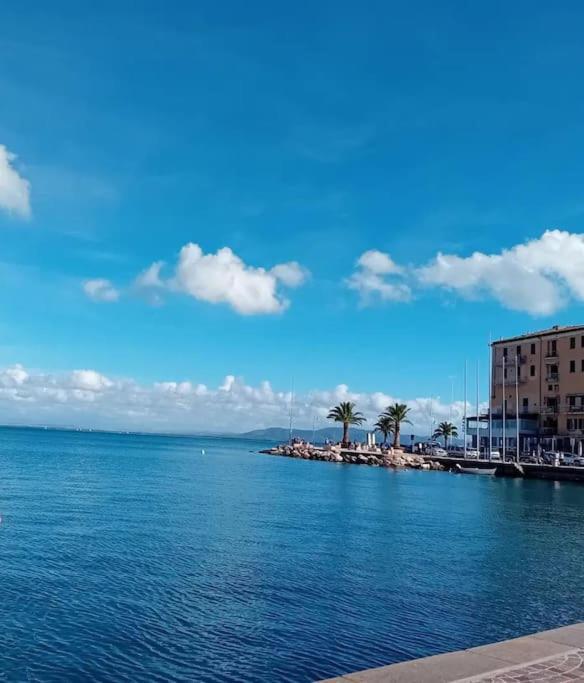Sweet Liana Un Tuffo Nel Cuore Del Paese Porto Santo Stefano  Kültér fotó
