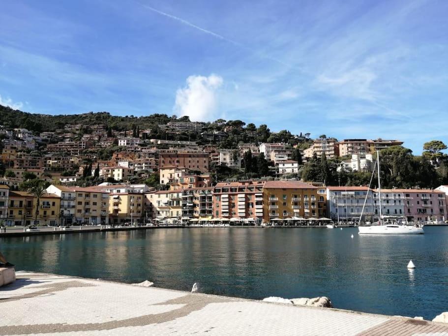 Sweet Liana Un Tuffo Nel Cuore Del Paese Porto Santo Stefano  Kültér fotó